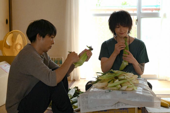 高橋一生、中村倫也/「凪のお暇」第8話より(C)TBS