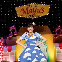 渡辺麻友/4thシングル「ラッパ練習中」リリースイベントの模様/photo by 上飯坂一