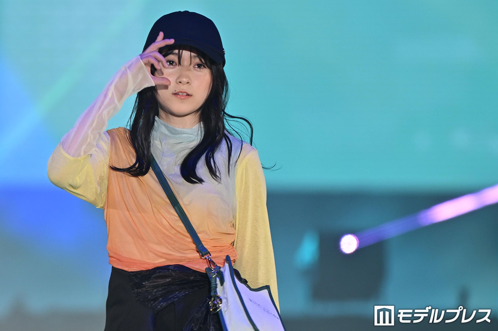 市川團⼗郎の長女・堀越麗禾、アシメスカート着こなしランウェイ「カッコいい」「スタイル抜群」【ガルアワ2026SS】