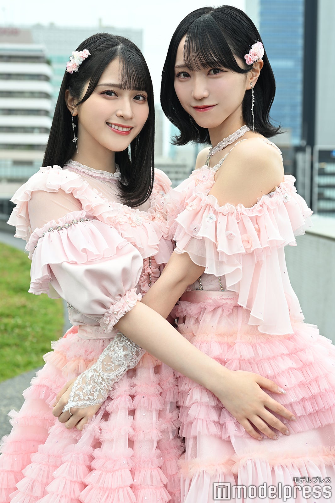 高い品質 LOVE佐々木舞香＆野口衣織、“アイドル新戦国時代”に輝くグループ 邦画・日本映画