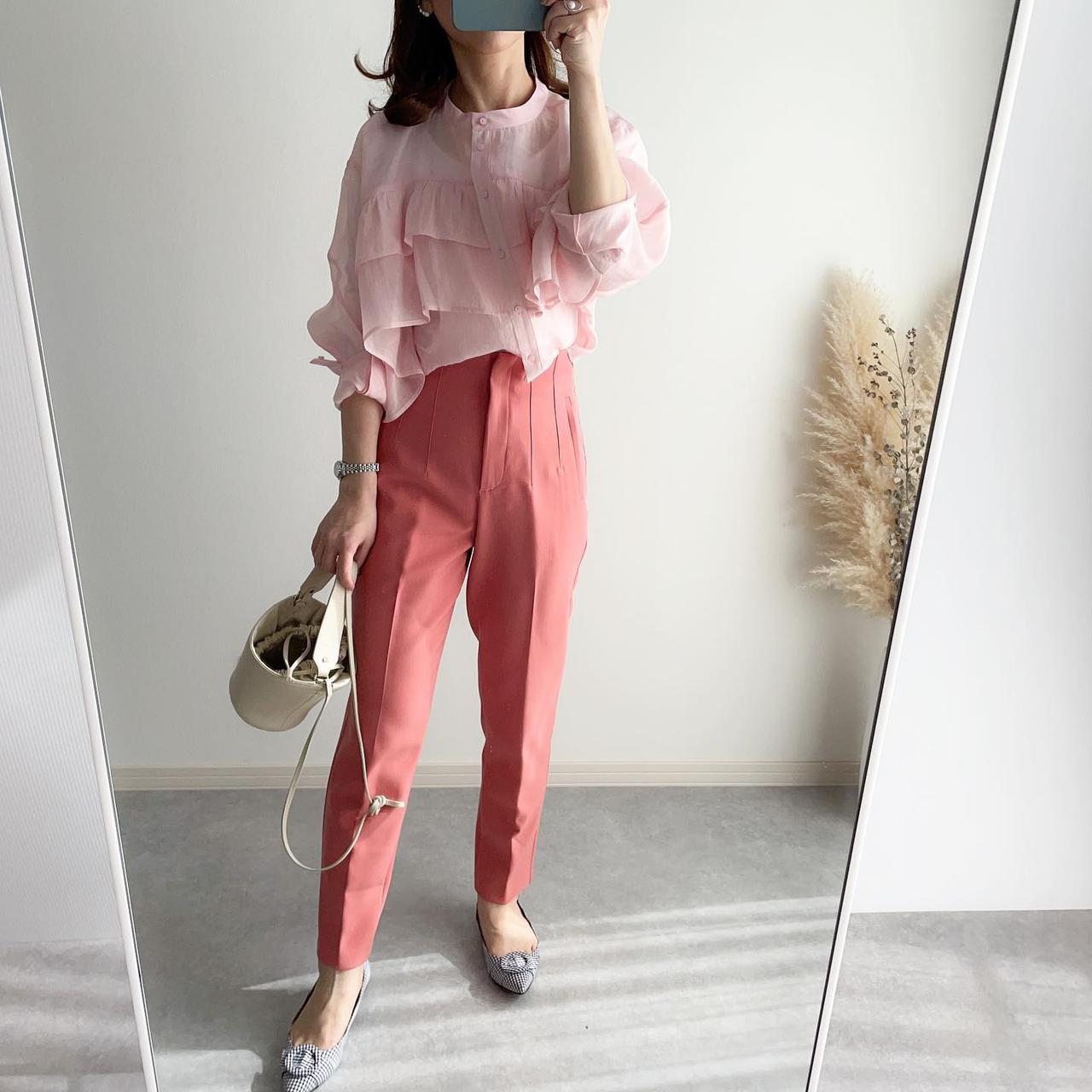 Zara ピンクパンツ コーデ4選 甘すぎず可愛い モデルプレス