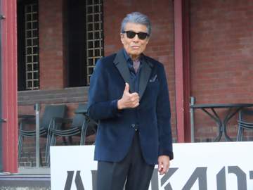 舘ひろし 映画あぶない刑事の新作は？「なるべくアクションは少なく セリフも少なく 走るのは恭サマに任せて楽にやりたい」