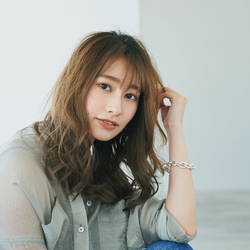 モデルプレス - 桜井玲香、新ヘア披露 より可愛く&大人っぽく変身
