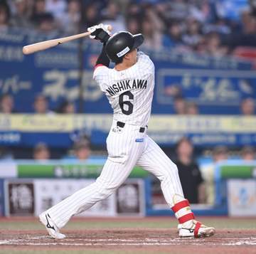 ロッテ・西川が先制満塁弾 ファン投票で球宴初選出の23歳が日本ハム・北山から会心の一撃