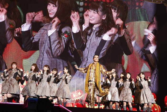 ピコ太郎が欅坂46とコラボ/PHOTO:山内洋枝