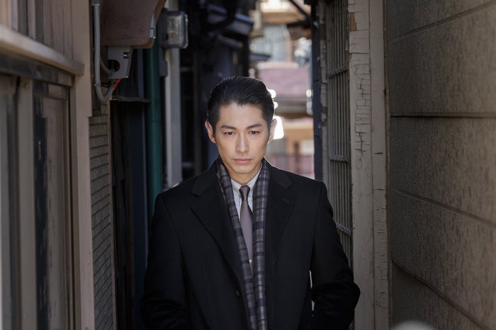 ディーン フジオカ 女性をロックオン 魅惑の表情 ダークな一面解禁 結婚 モデルプレス