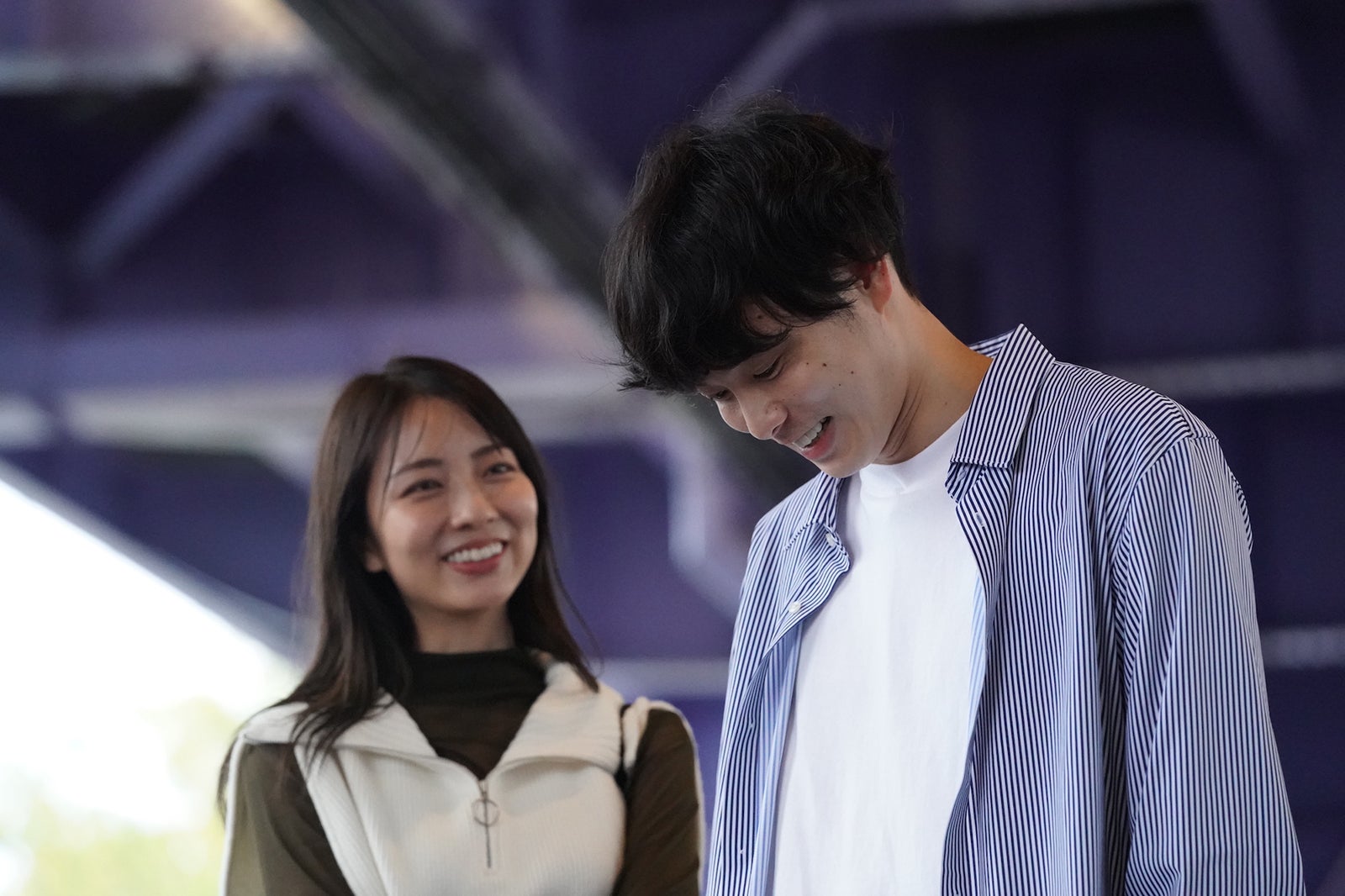 小島梨里杏、柾木玲弥「恋愛ドラマな恋がしたい in NEW YORK」第1話（C）AbemaTV, Inc.