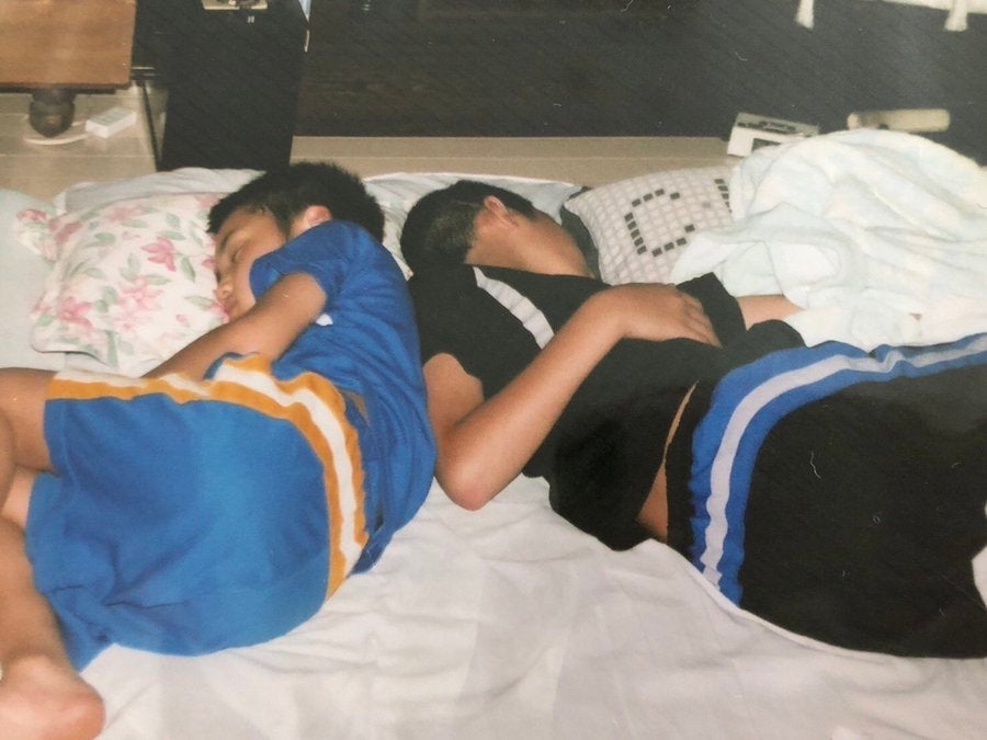 コムドットひゅうが、幼少期の写真公開「可愛すぎる」「変わらない」と反響殺到