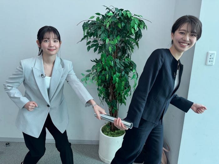 田中瞳アナウンサー、齋藤陽アナウンサー(C)テレビ東京