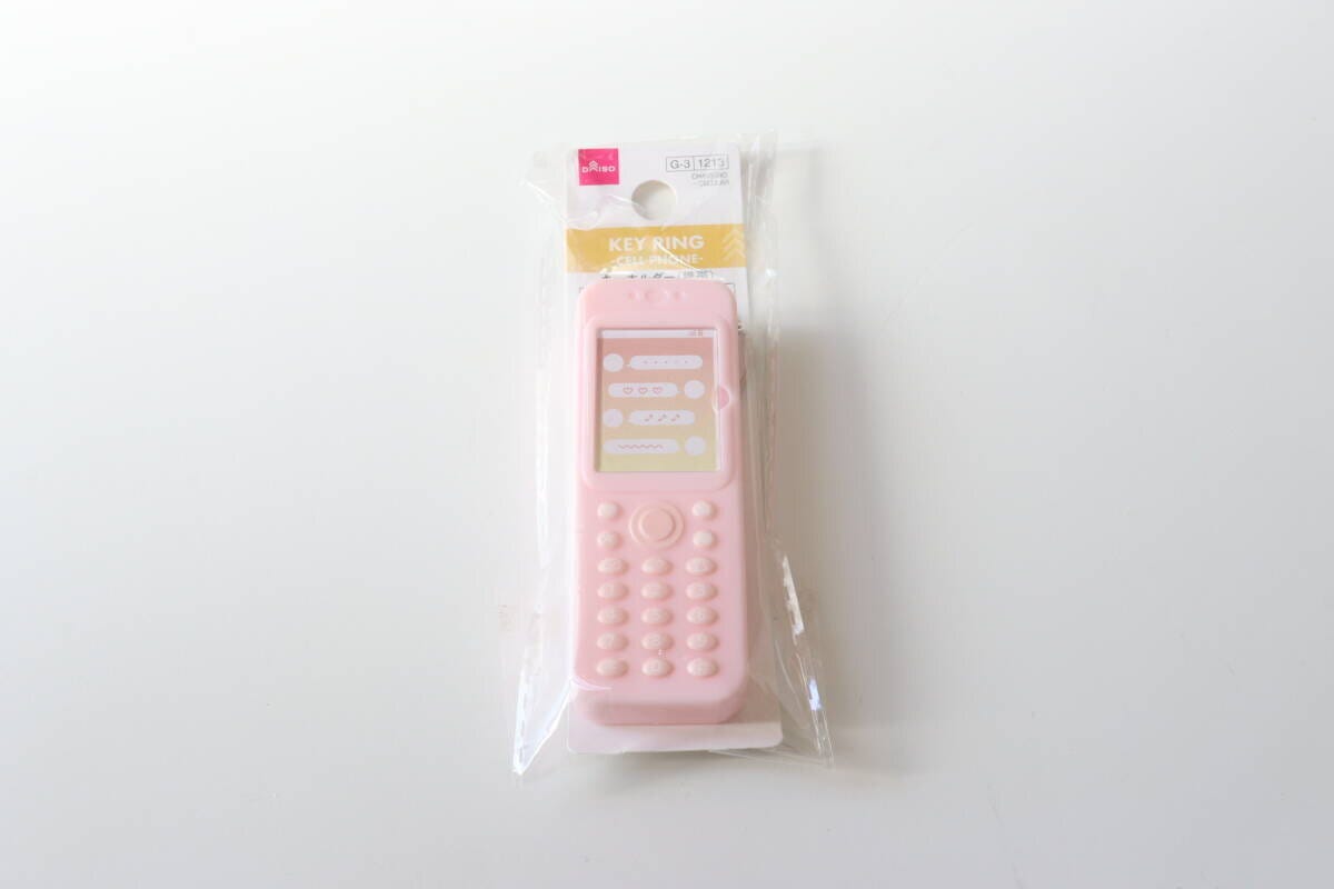 ダイソー　キーホルダー（携帯）　パッケージ