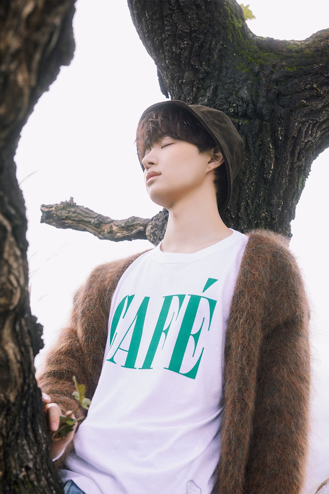 EJ「JUVENILE」 （C）HYBE LABELS JAPAN