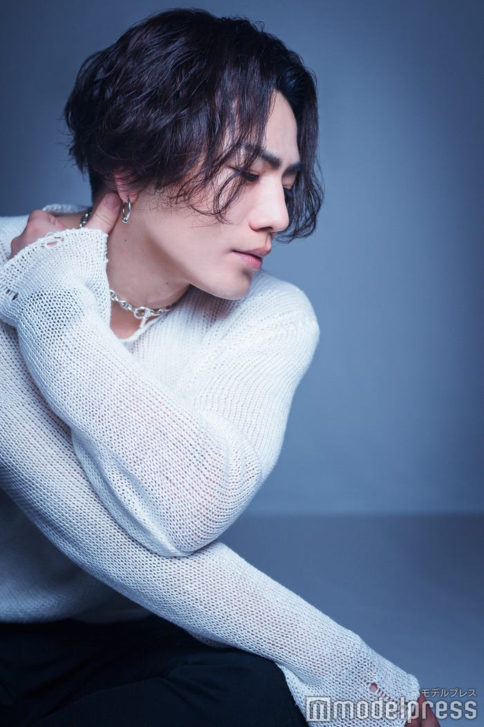 ソロアーティスト名義は「OMI」に。モデルプレスのインタビューで“今”を語る(C)モデルプレス