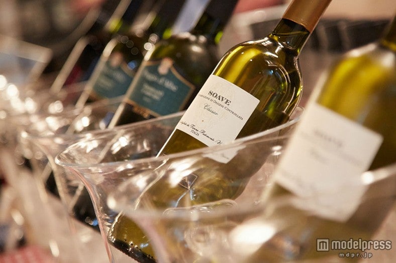 赤・白・泡、各種ワイン銘柄が充実／画像提供：クマガイコーポレーション