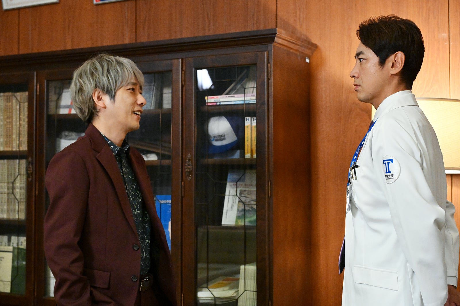 二宮和也、小泉孝太郎「ブラックペアン シーズン２」第5話より（C）TBS