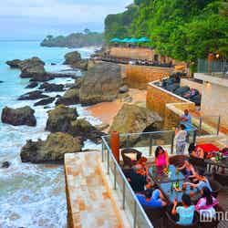 ロックバー(C)モデルプレス