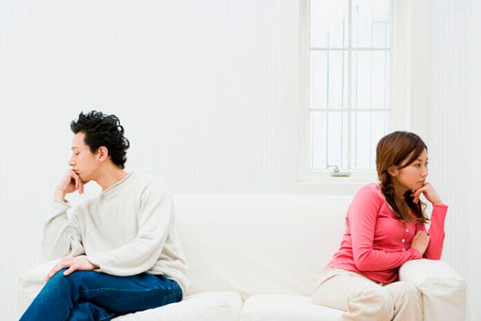 返信が遅く、そっけなくなる