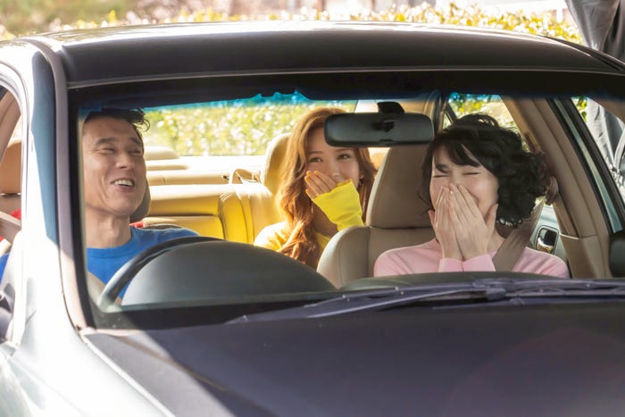 原田泰造、畑芽育「春日部にお引越しだゾ!」篇メイキング(C)臼井儀人/双葉社・シンエイ・テレビ朝日・ADK