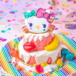 原宿×KAWAII×キティのスイーツゴーランドケーキ 1,480円(税別)/(C)1976, 2019 SANRIO CO.,LTD.APPROVAL NO. S601424 (C)KAWAII MONSTER CAFE
