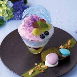 紫陽花 ~葡萄と柚子の和氷菓 焼き菓子添え~¥1,800/画像提供:ユニバーサル・スタジオ・ジャパン