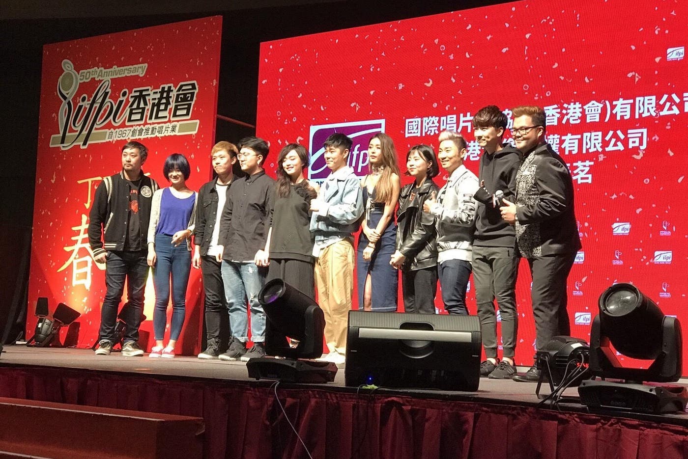 記者会見(提供画像)