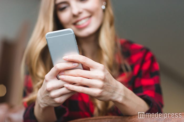 LINEも使い方を間違えないように(photo by vadymvdrobot/Fotolia)