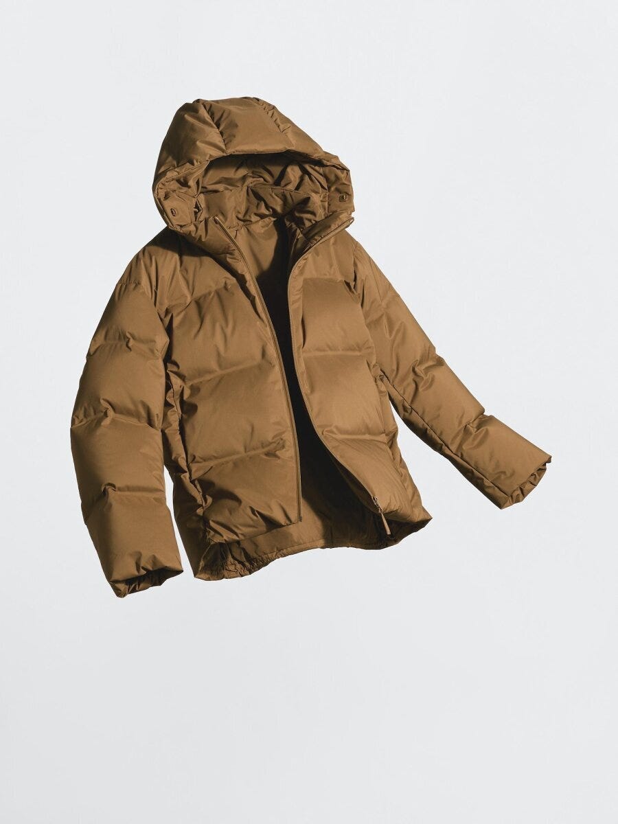 2026ユニクロ値下げアウターシームレスダウンパーカ