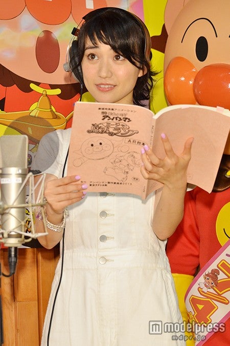 アフレコに挑戦中の大島優子