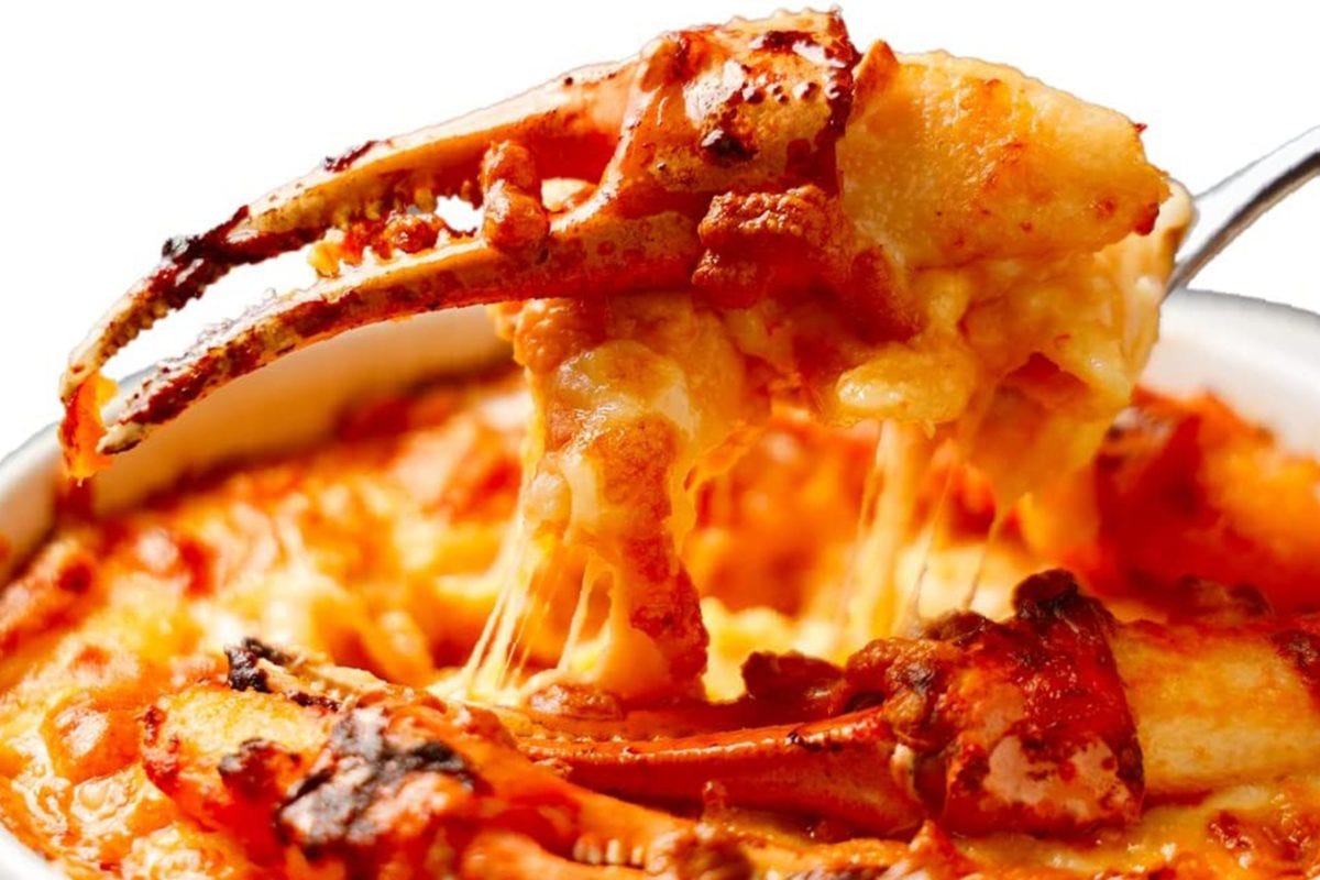 俺のフレンチ俺のイタリアン紅ずわいがにのグラタン