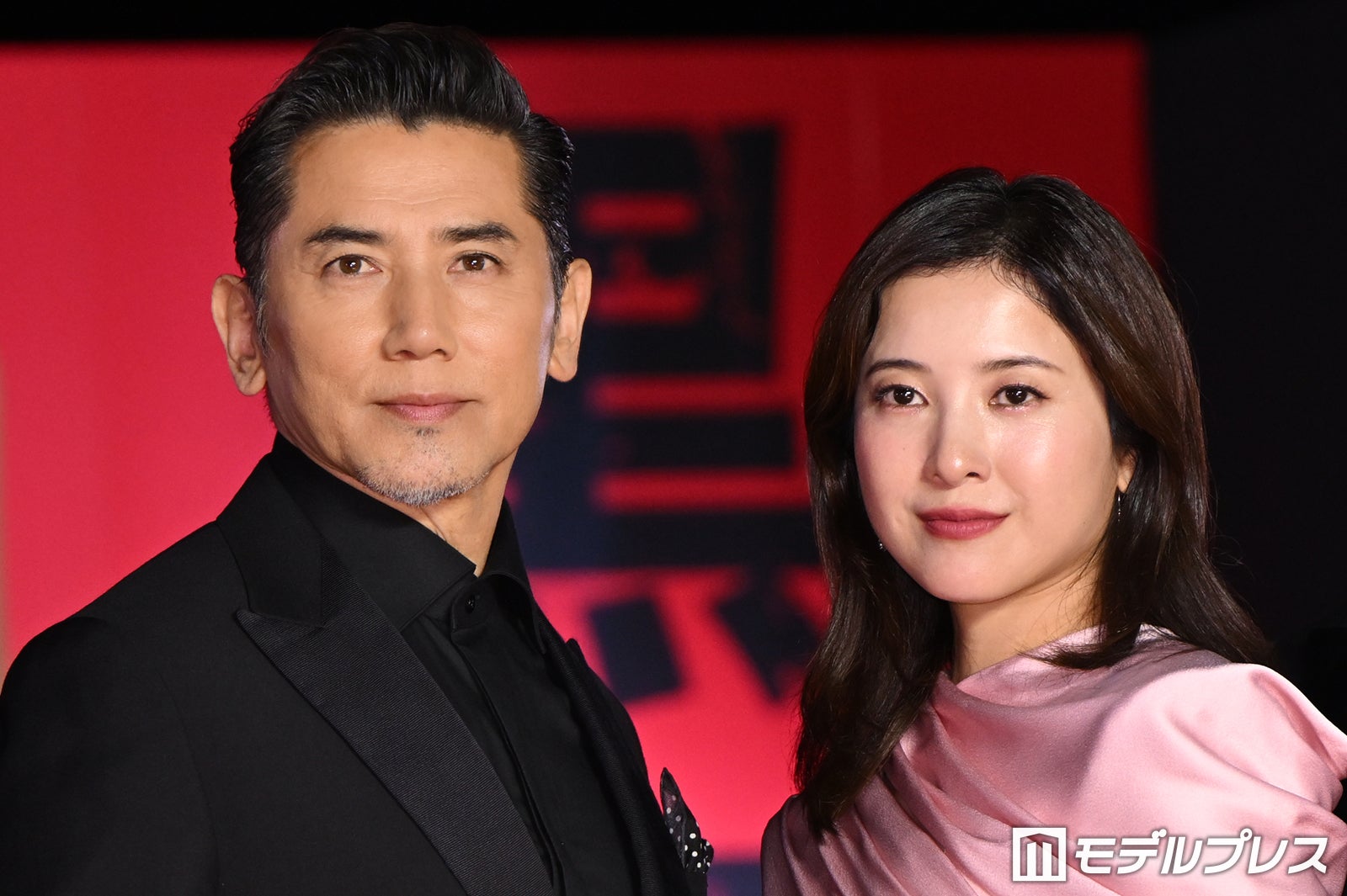 本木雅弘、吉高由里子（C）モデルプレス