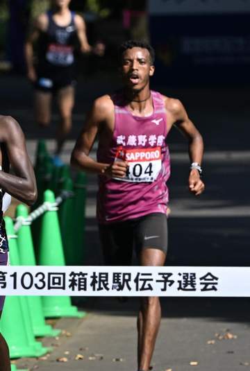 「え？武蔵野？」伏兵・武蔵野学院大の衝撃12位に予選会会場騒然 「全学生400人」の小規模大学が躍進 来年の箱根出場射程圏に 坂田監督「ヤバい、うれしい」