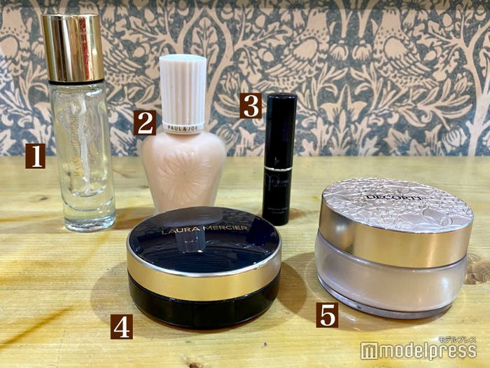 ベースメイク (C)モデルプレス