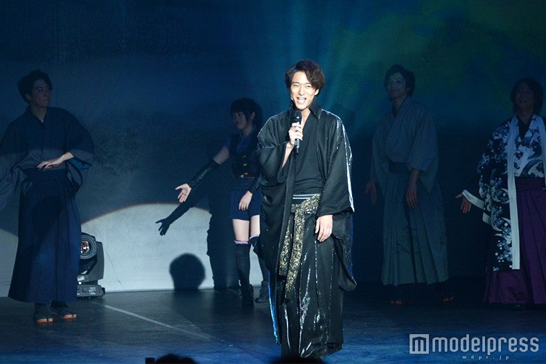 罰ゲームで歌唱／浅香航大（C）モデルプレス