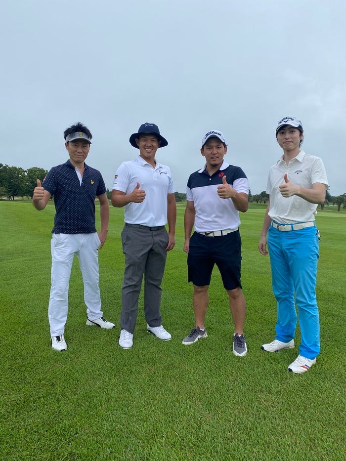 返礼品:プロアマラウンド・レッスン会参加権&全選手サイン入りパネル (提供写真)