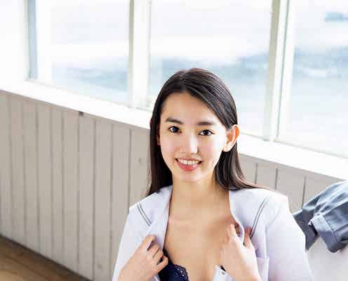 “菜々緒2世”黒木麗奈、圧巻美脚で魅了 美バストもチラリ