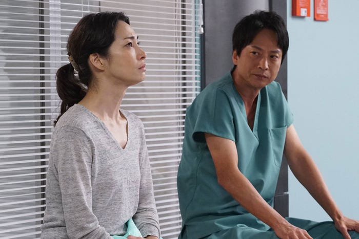 りょう、椎名桔平/「コード・ブルー」第4話より(画像提供:フジテレビ)