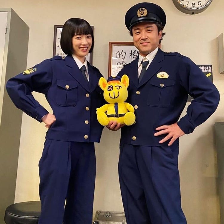 ハコヅメ 永野芽郁の何気ない制服姿が続編制作の 匂わせ に モデルプレス ハコヅメ 永野芽郁の何気ない制服姿が続編制作の 匂わせ に モデルプレス