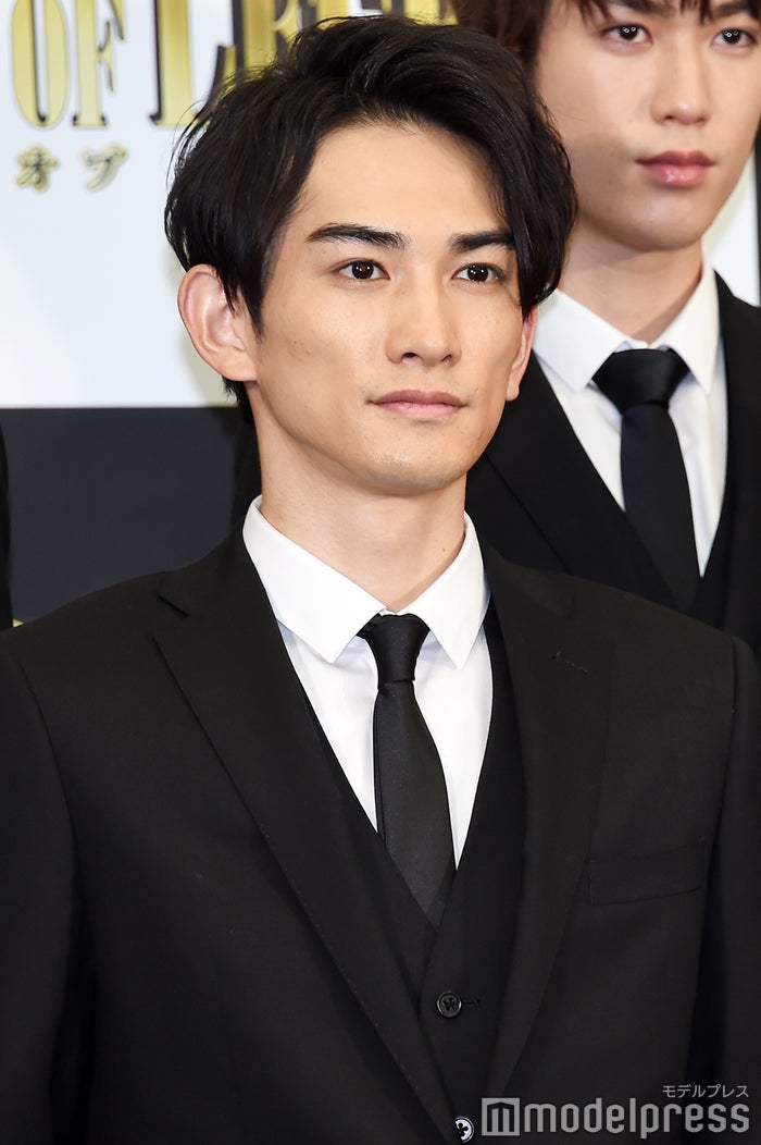 町田啓太、幼少期の写真公開 「かわいい」「この頃からサービス精神が」と反響
