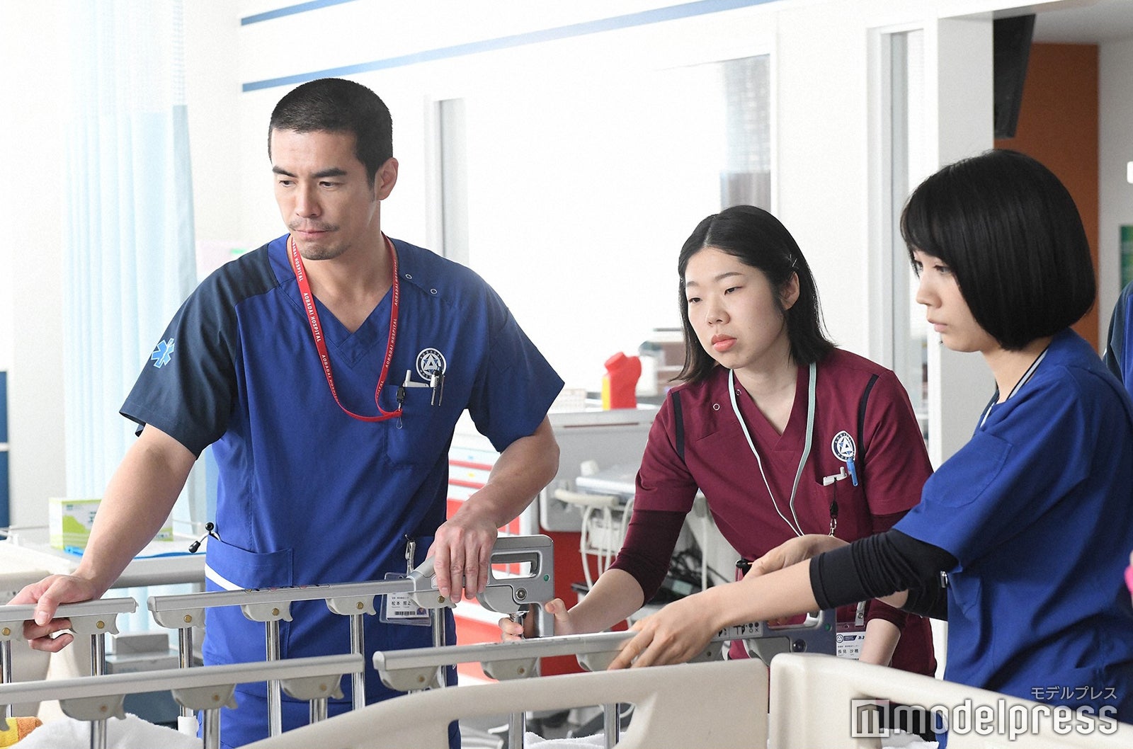 伊藤英明、うらじぬの、松本穂香／「病室で念仏を唱えないでください」第8話より（C）TBS