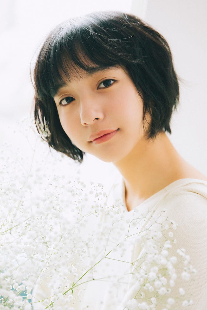 山之内すず/「山之内すずスタイルブック すずのこと。」(画像提供:宝島社)