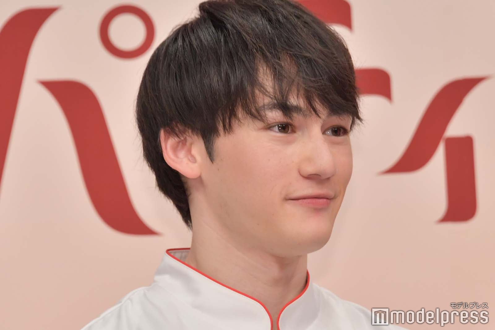 パース・ナクン（C）モデルプレス