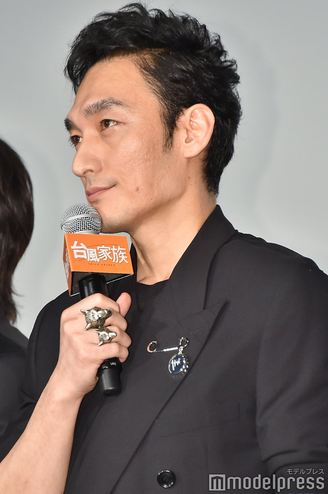 草なぎ剛（C）モデルプレス