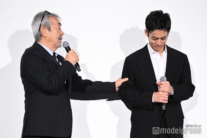 寺尾聰、松坂桃李(C)モデルプレス