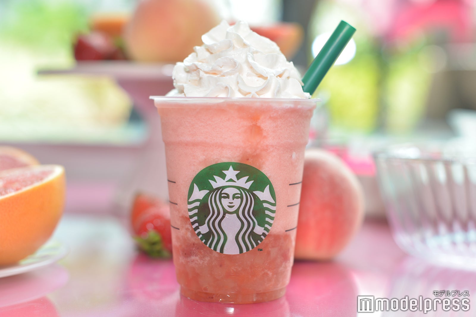 ピーチ ピンク フルーツ フラペチーノ（R） （C）モデルプレス