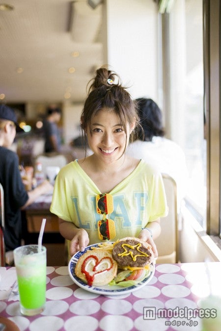 瀧本美織／ファーストフォトブック「いっしょに走ろっ！！」より