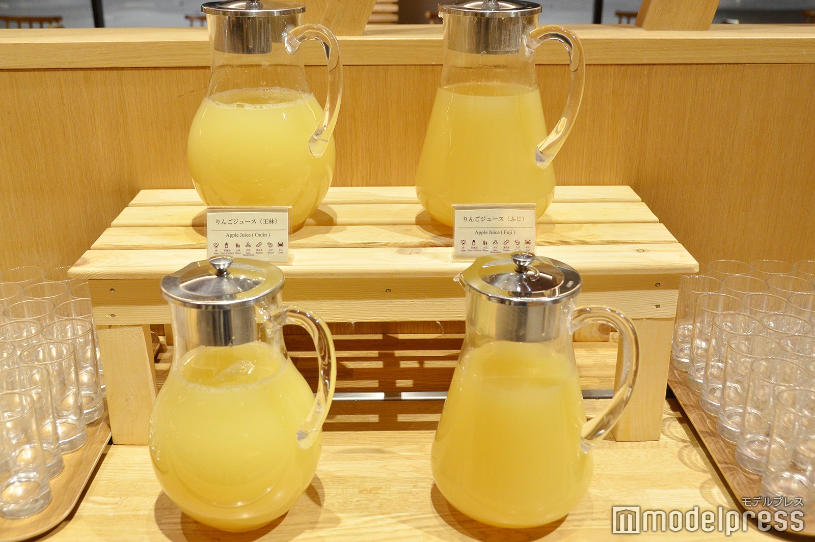 夕食（C）モデルプレス