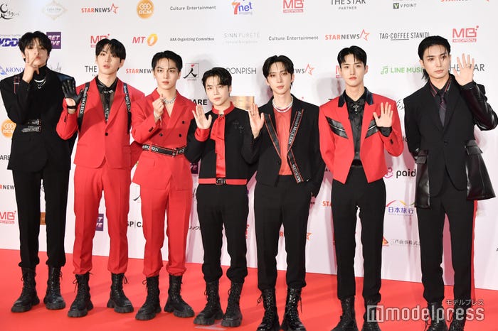 PENTAGON (C)モデルプレス