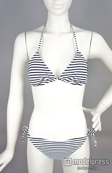 ボーダー柄ビキニ「AULA AILA」31,320円(税込)