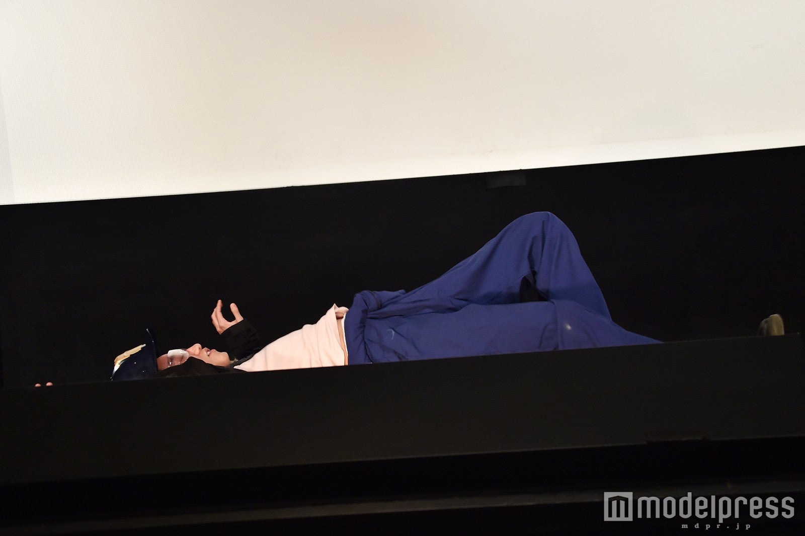 見えなくなる（C）モデルプレス