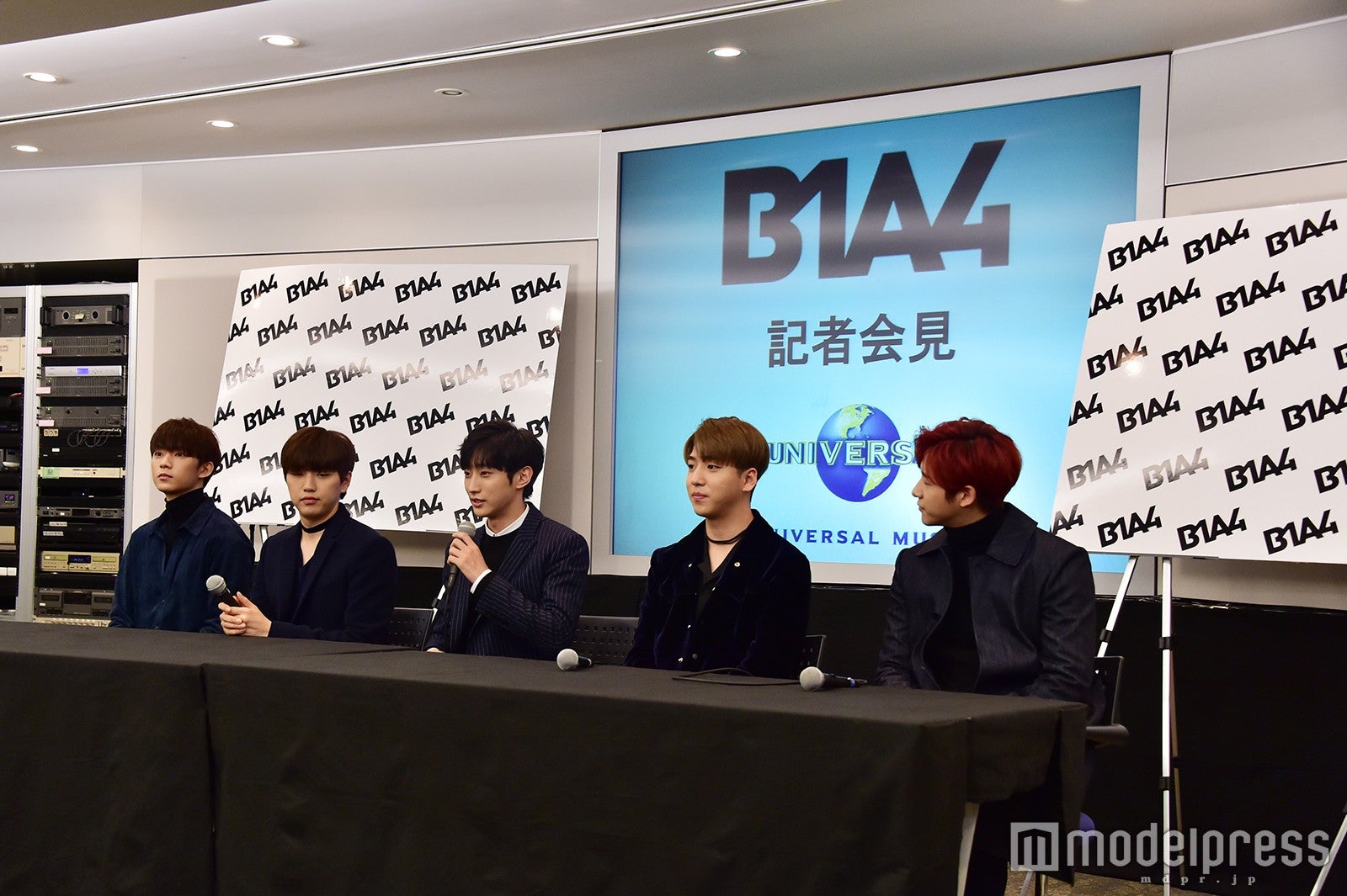 記者会見の模様（C）モデルプレス