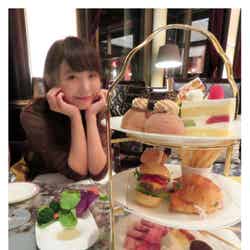 「ウェスティンホテル東京」のレストランで食事を満喫したおのののか／桃オフィシャルブログ（Ameba）より